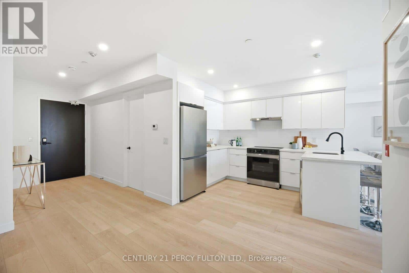 Toronto (West Hill) — Toronto (West Hill) - Photo 3 of 34