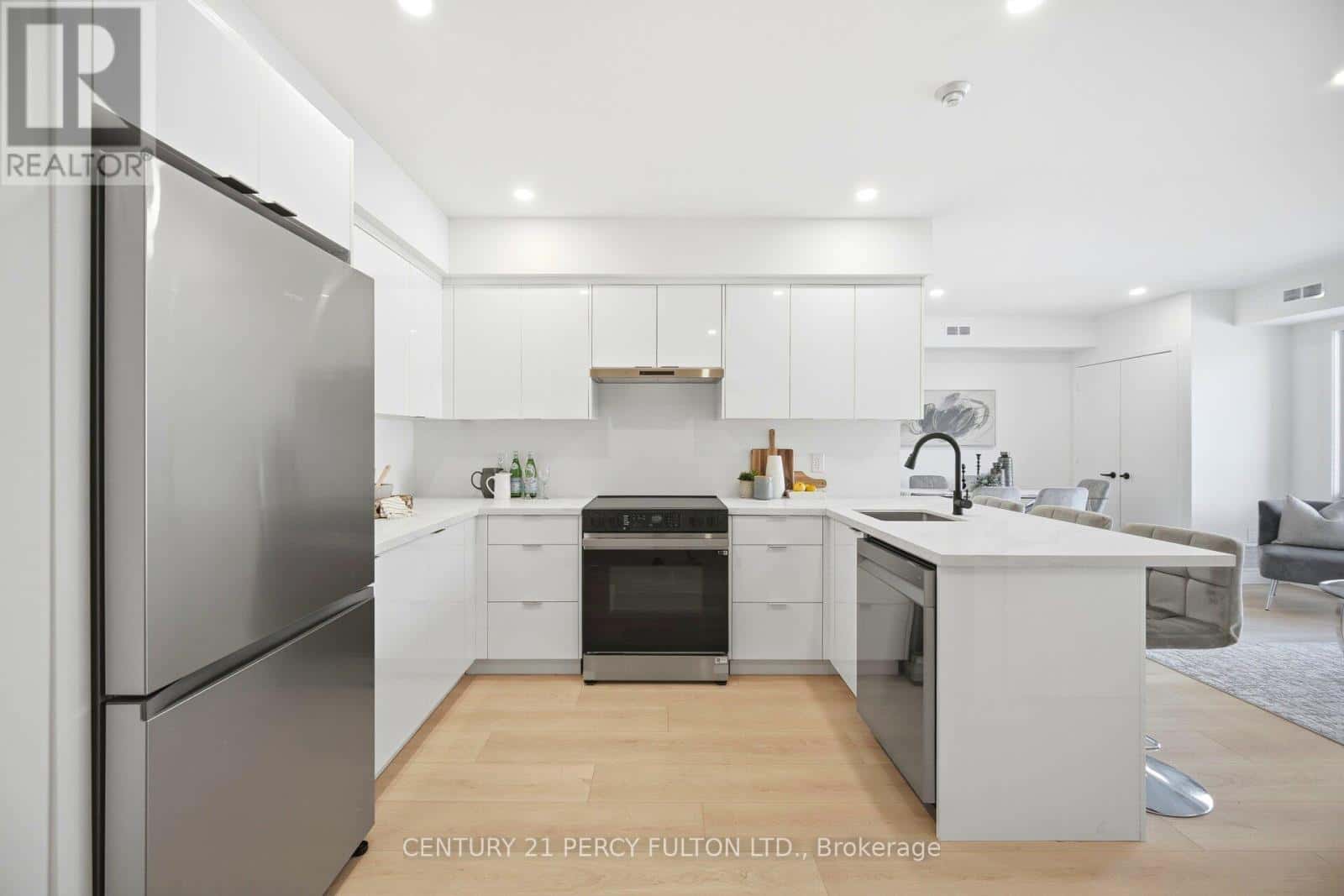 Toronto (West Hill) — Toronto (West Hill) - Photo 5 of 34