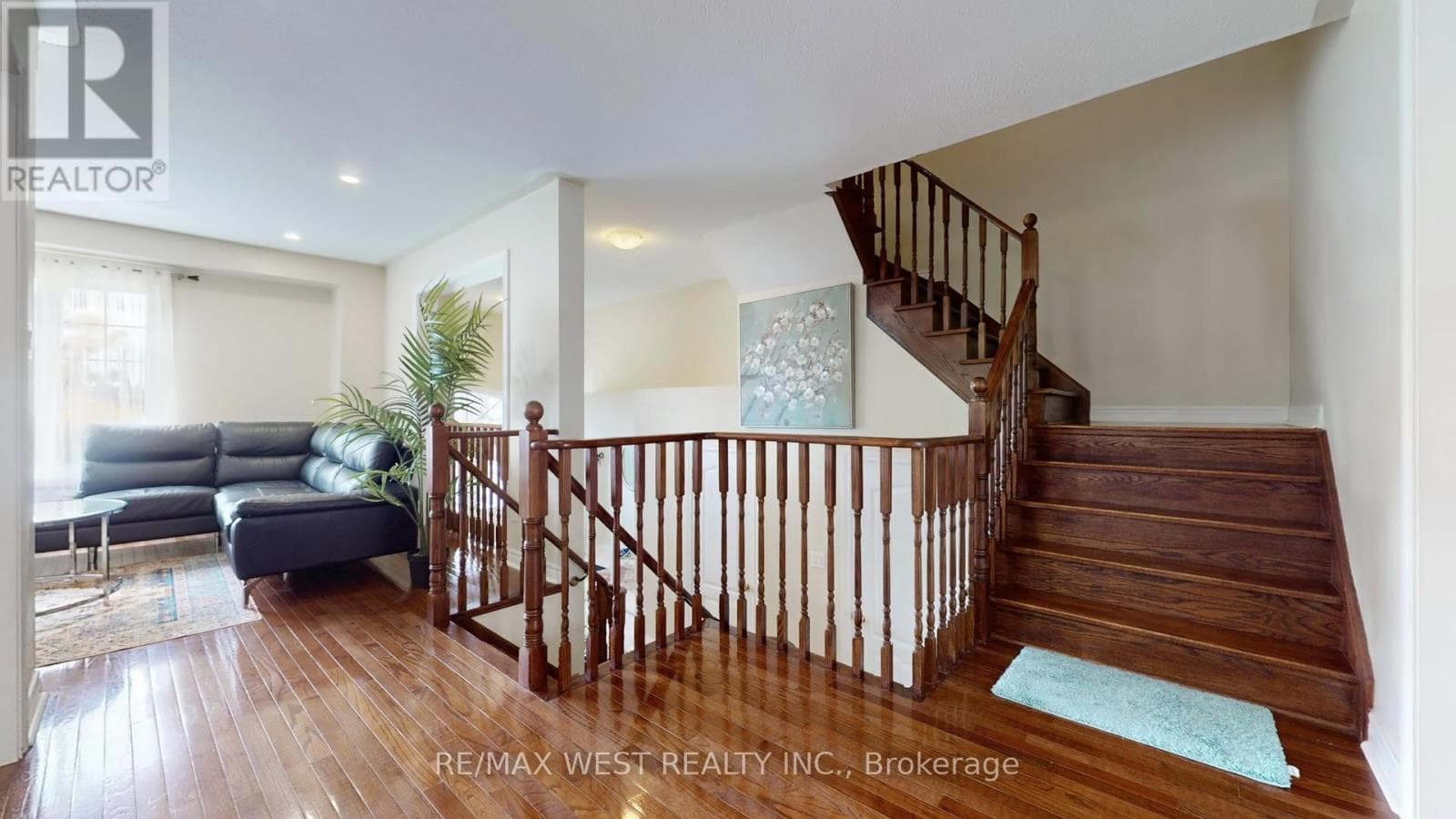 Newmarket (Woodland Hill) — Newmarket (Woodland Hill) - Main photo