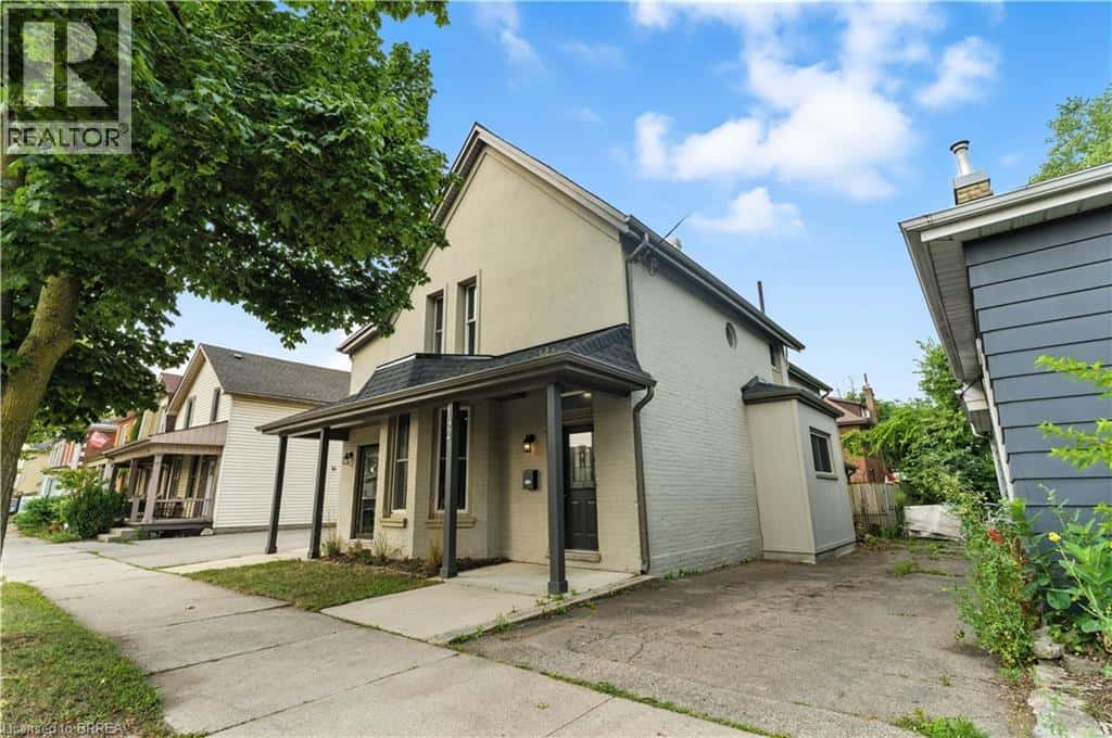 Brantford — Brantford - Photo 3 of 44