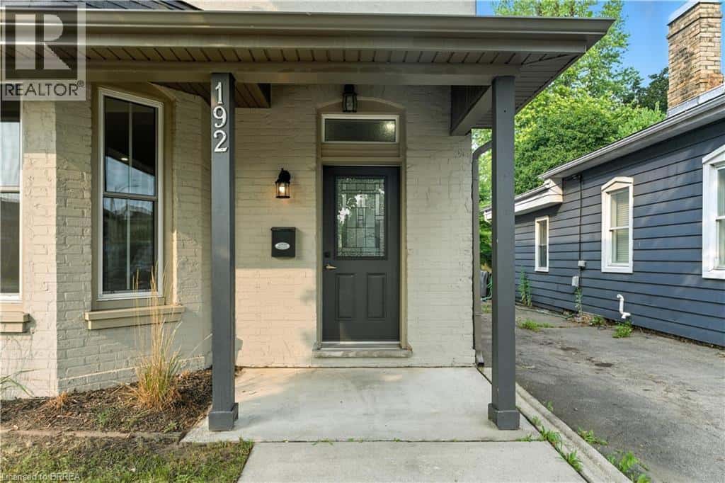 192 BRANT Avenue — Brantford, Ontario - Photo 4 of 44