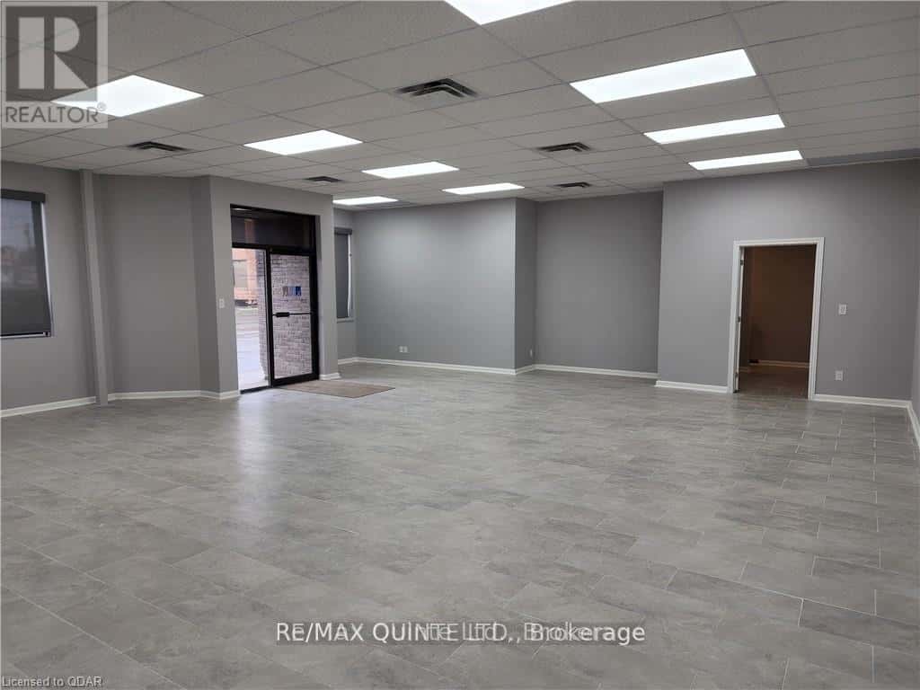 UNIT #5 - 257 DUNDAS STREET E — Quinte West (Trenton Ward) - Photo 4 of 7