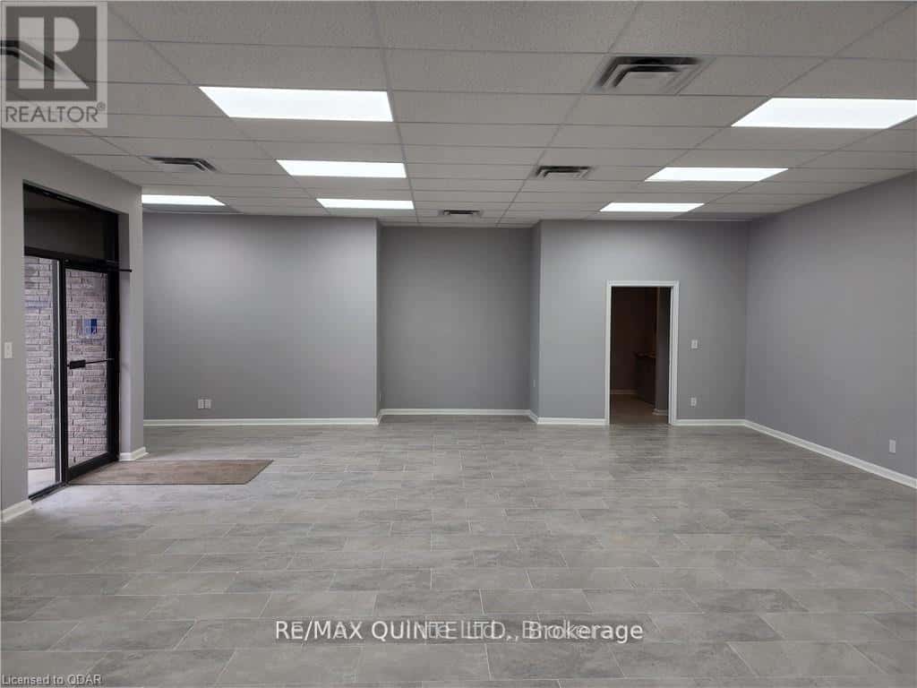 UNIT #5 - 257 DUNDAS STREET E — Quinte West (Trenton Ward) - Photo 5 of 7