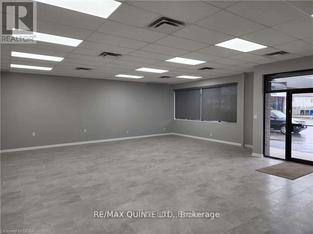 UNIT #5 - 257 DUNDAS STREET E — Quinte West (Trenton Ward) - Photo 3 of 7