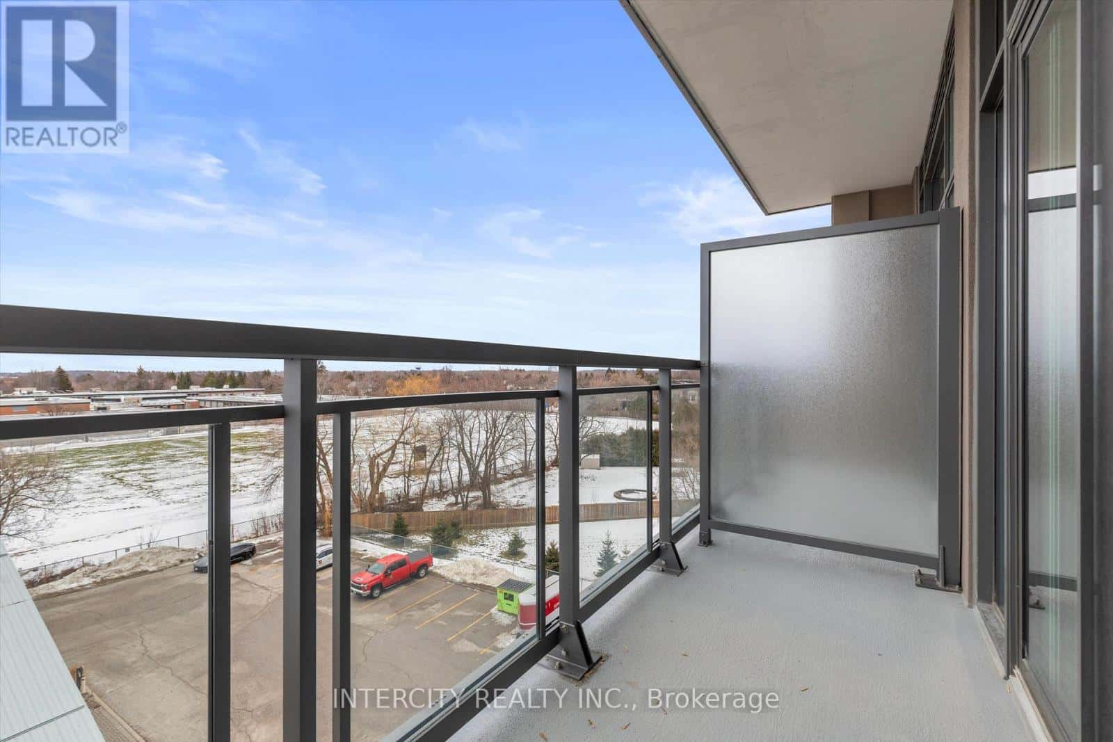 544 - 2075 KING ROAD — King (King City) - Photo 5 of 35