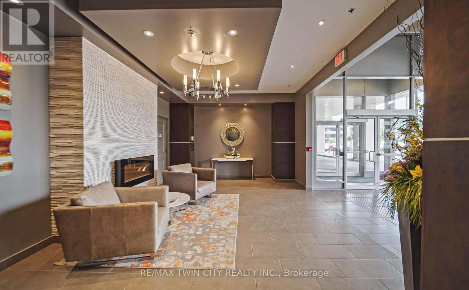 Waterloo — Waterloo - Photo 5 of 35