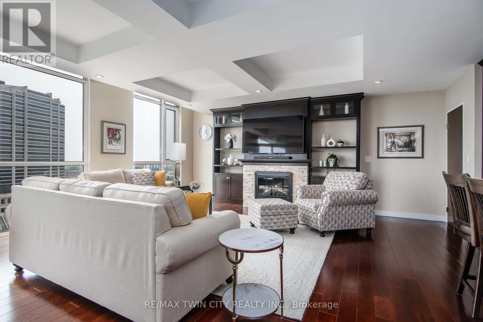 Waterloo — Waterloo - Photo 3 of 35