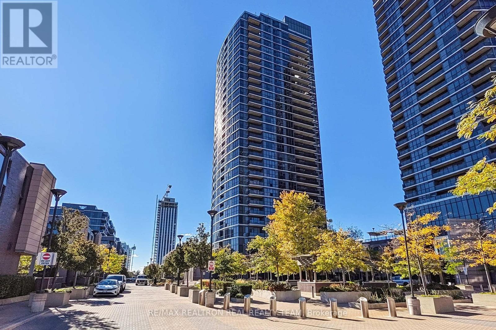 706 - 9 VALHALLA INN ROAD — Toronto (Islington-City Centre West), Ontario - Main photo