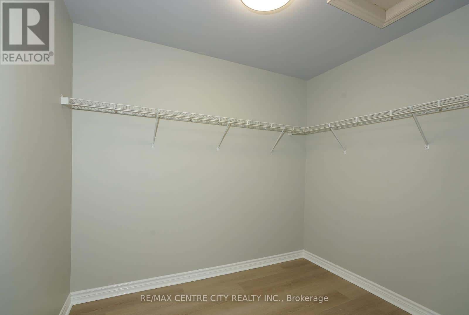 London North (North M) — London North (North M) - Photo 5 of 32