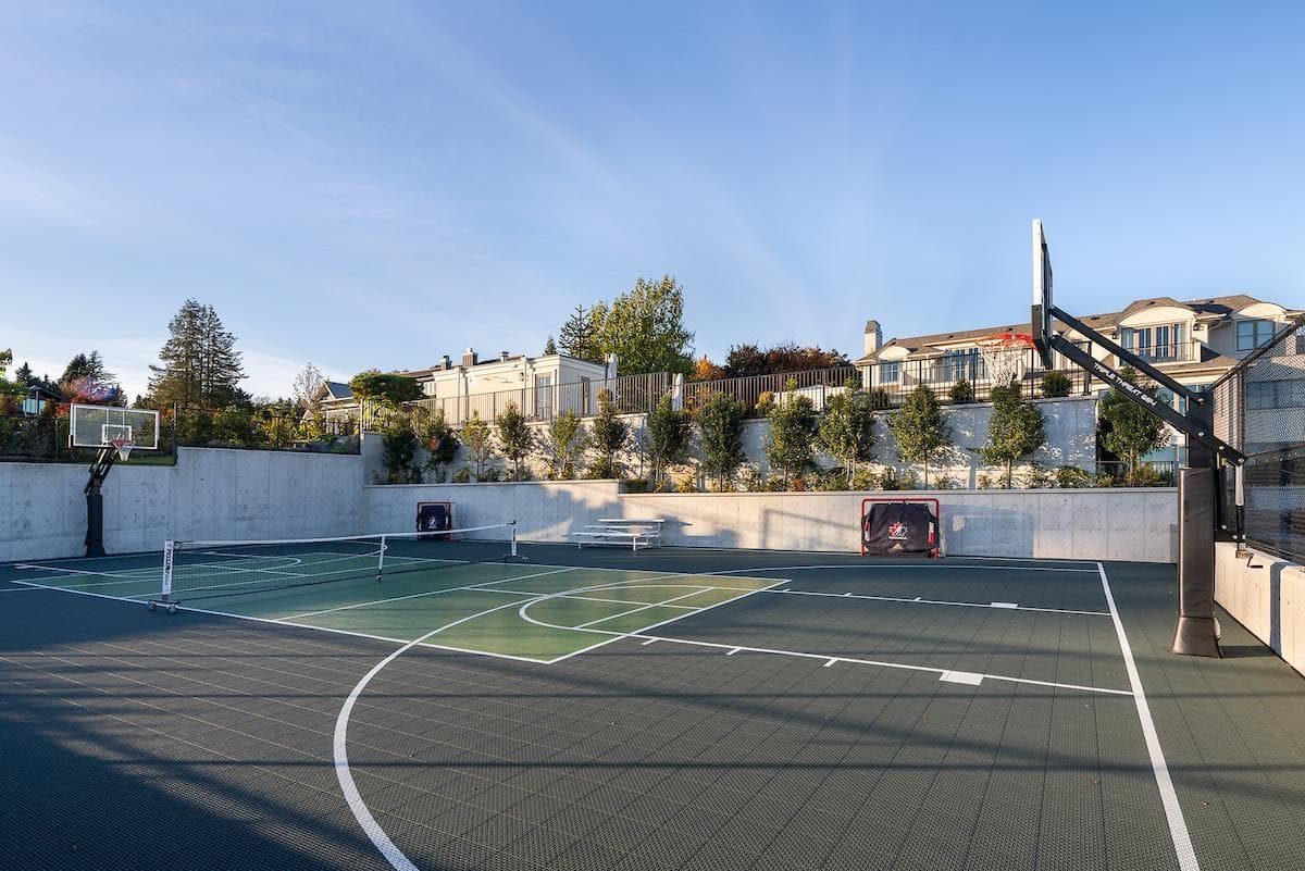 Surrey — Surrey - Main photo