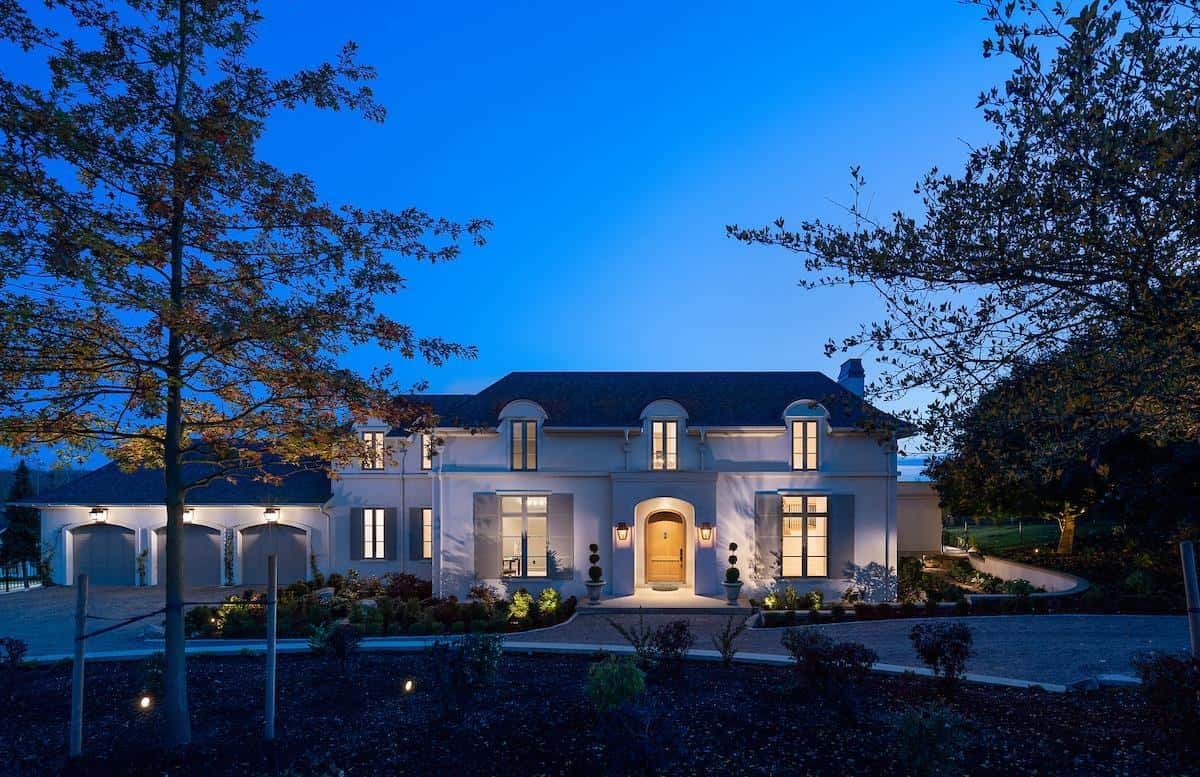 18238 20 AVENUE — Surrey, British Columbia - Photo 3 of 32