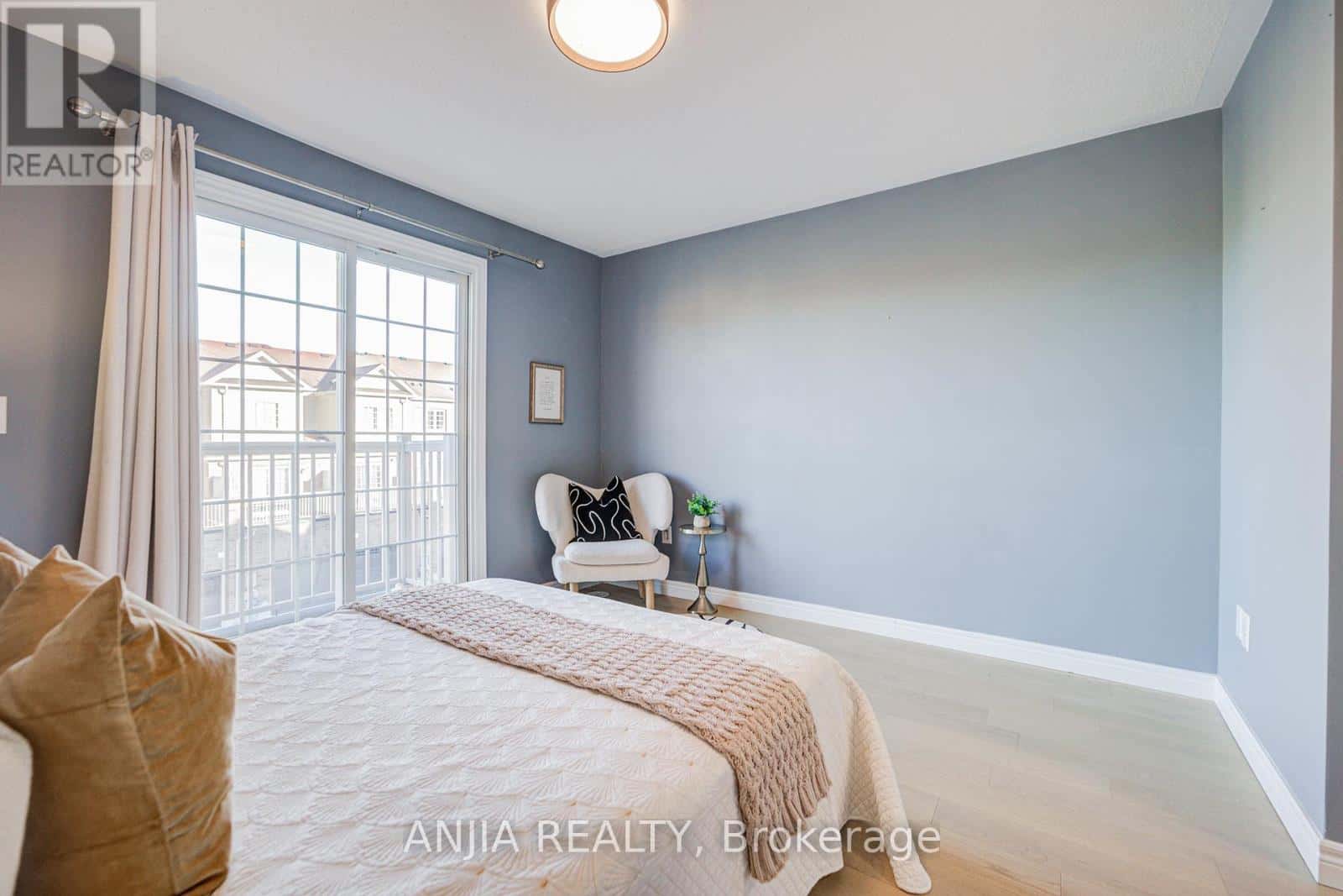 5 VALLIERE DRIVE — Markham (Berczy) - Photo 3 of 50