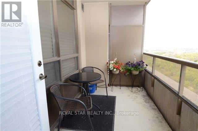 2616 - 700 HUMBERWOOD BOULEVARD — Toronto (West Humber-Clairville) - Photo 4 of 12