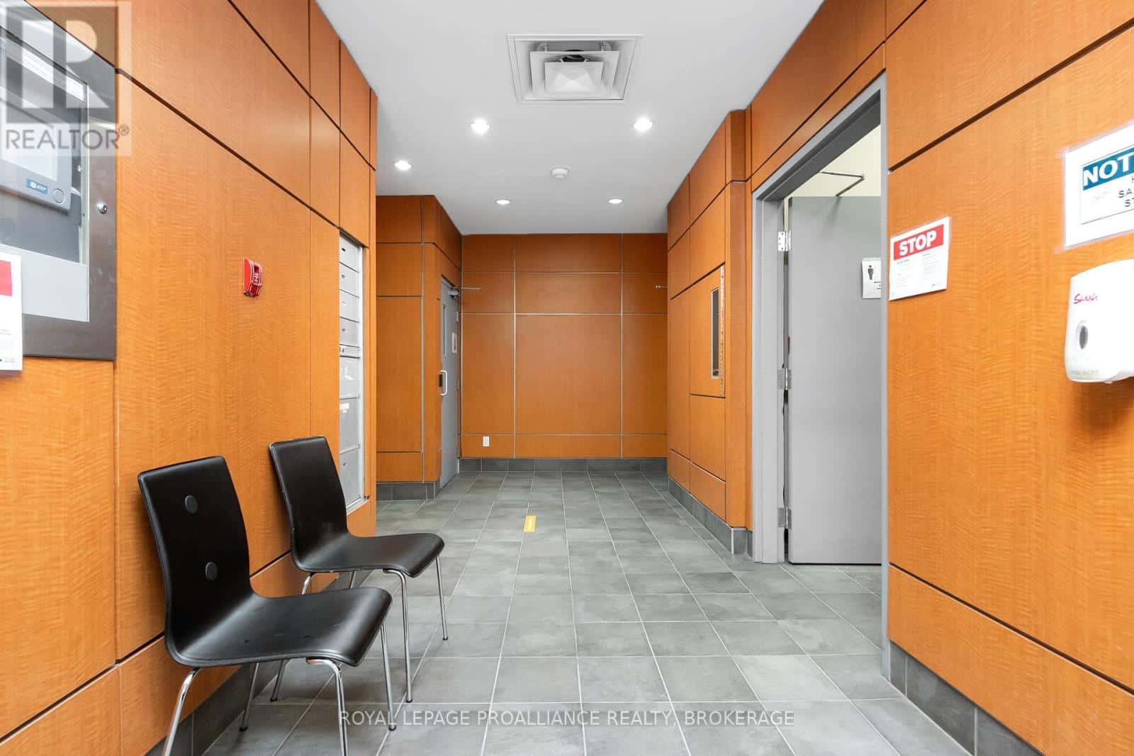 Kingston (Central City East) — Kingston (Central City East) - Photo 4 of 16