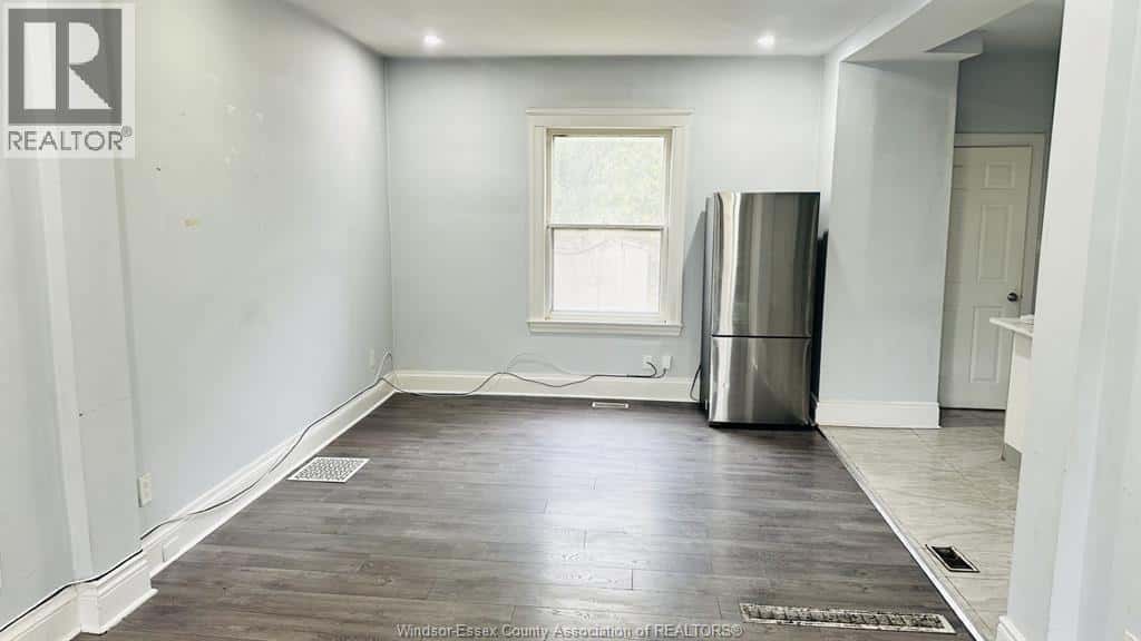 Windsor — Windsor - Photo 5 of 10