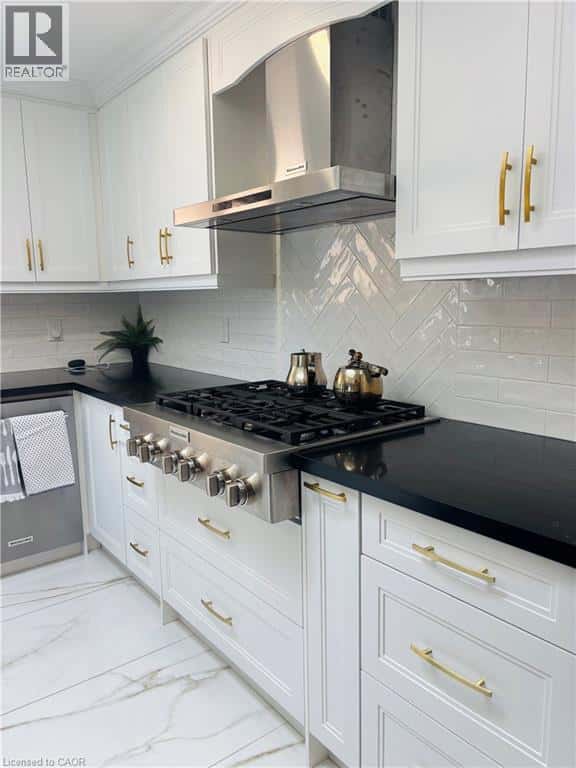 Hamilton — Hamilton - Photo 5 of 12