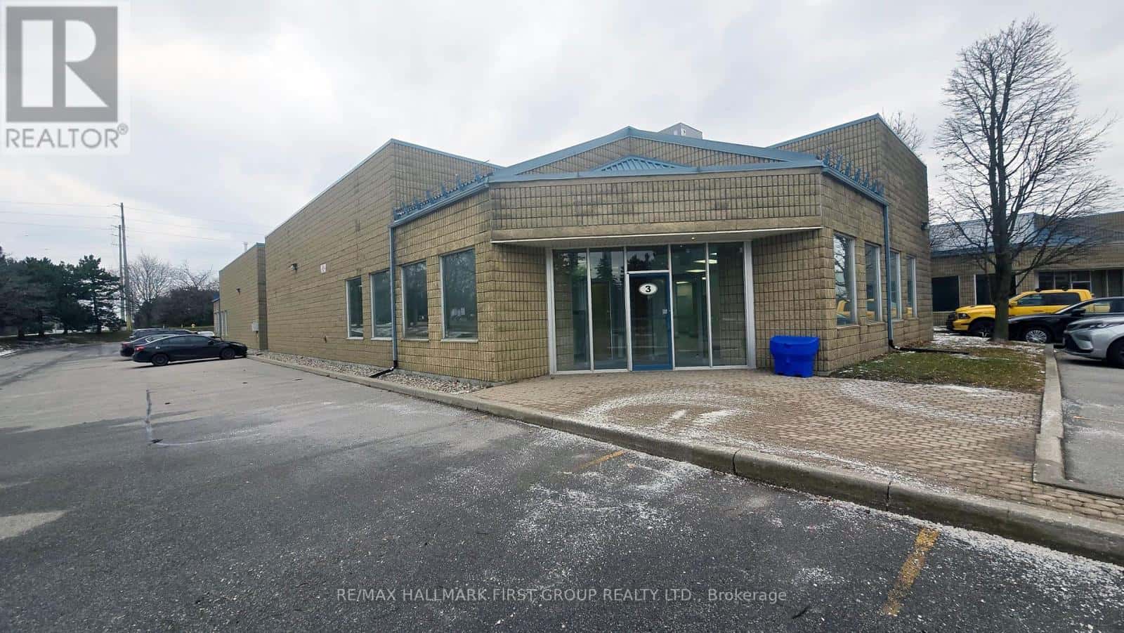3 - 900 MCKAY ROAD — Pickering (Brock Industrial) - Photo 3 of 10