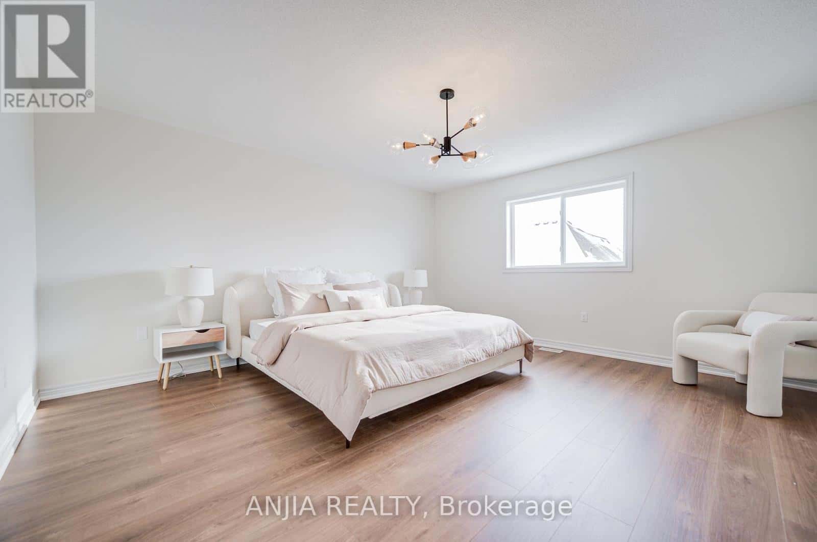 Georgina (Keswick South) — Georgina (Keswick South) - Photo 2 of 33