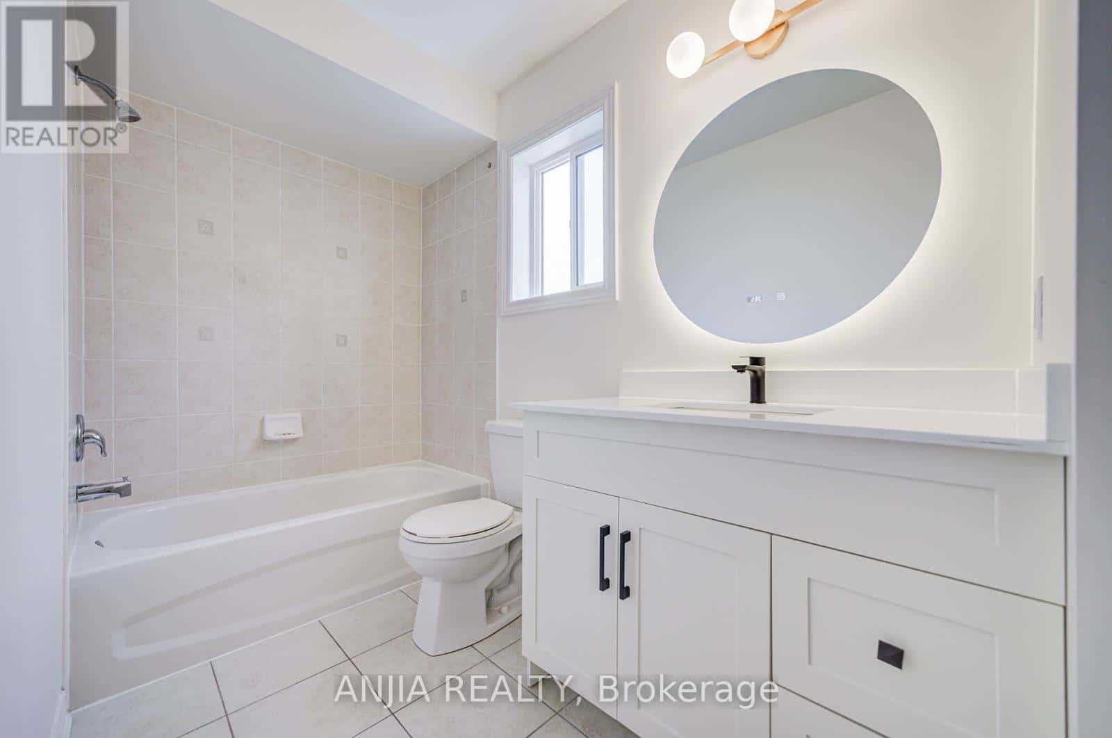 Georgina (Keswick South) — Georgina (Keswick South) - Photo 5 of 33