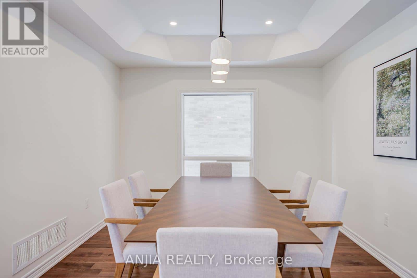 Georgina (Keswick South) — Georgina (Keswick South) - Photo 4 of 33