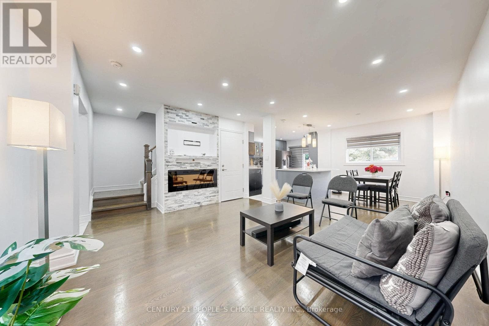 31 DORKING DRIVE — Brampton (Heart Lake West) - Main photo