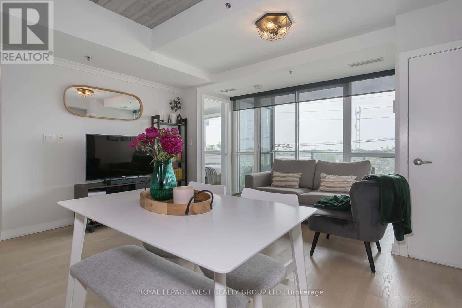 Toronto (Stonegate-Queensway) — Toronto (Stonegate-Queensway) - Photo 5 of 34