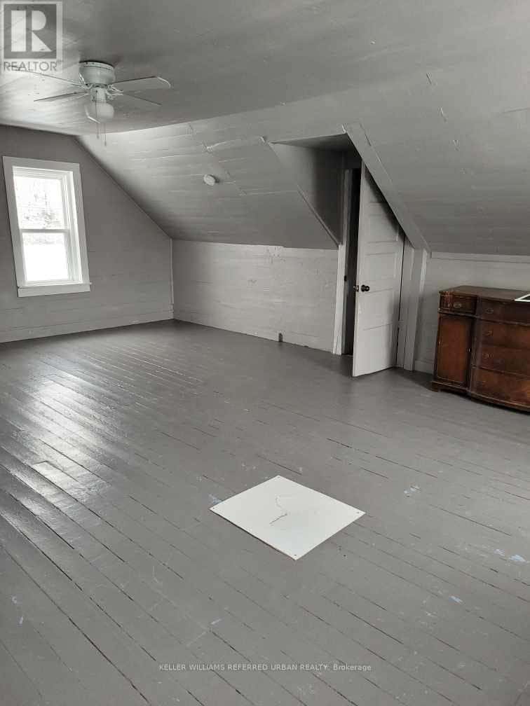 Frontenac (Frontenac Centre) — Frontenac (Frontenac Centre) - Photo 4 of 15