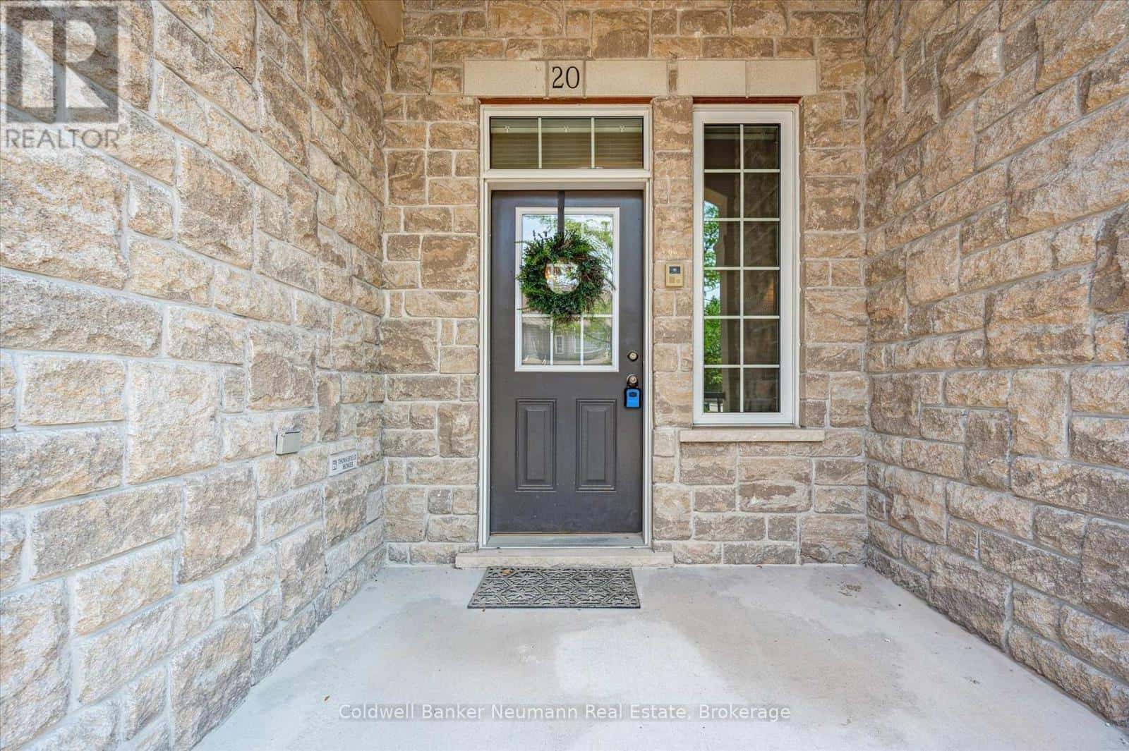 20 - 255 SUMMERFIELD DRIVE — Guelph (Pineridge/Westminster Woods), Ontario - Photo 3 of 39