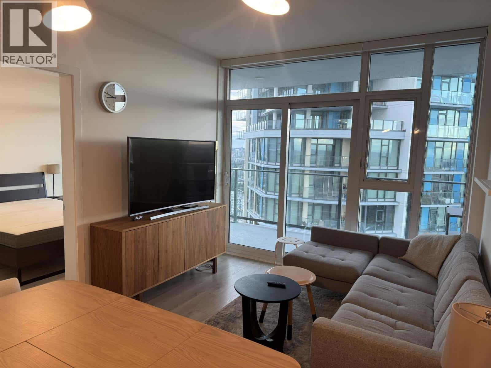 Burnaby — Burnaby - Photo 5 of 21