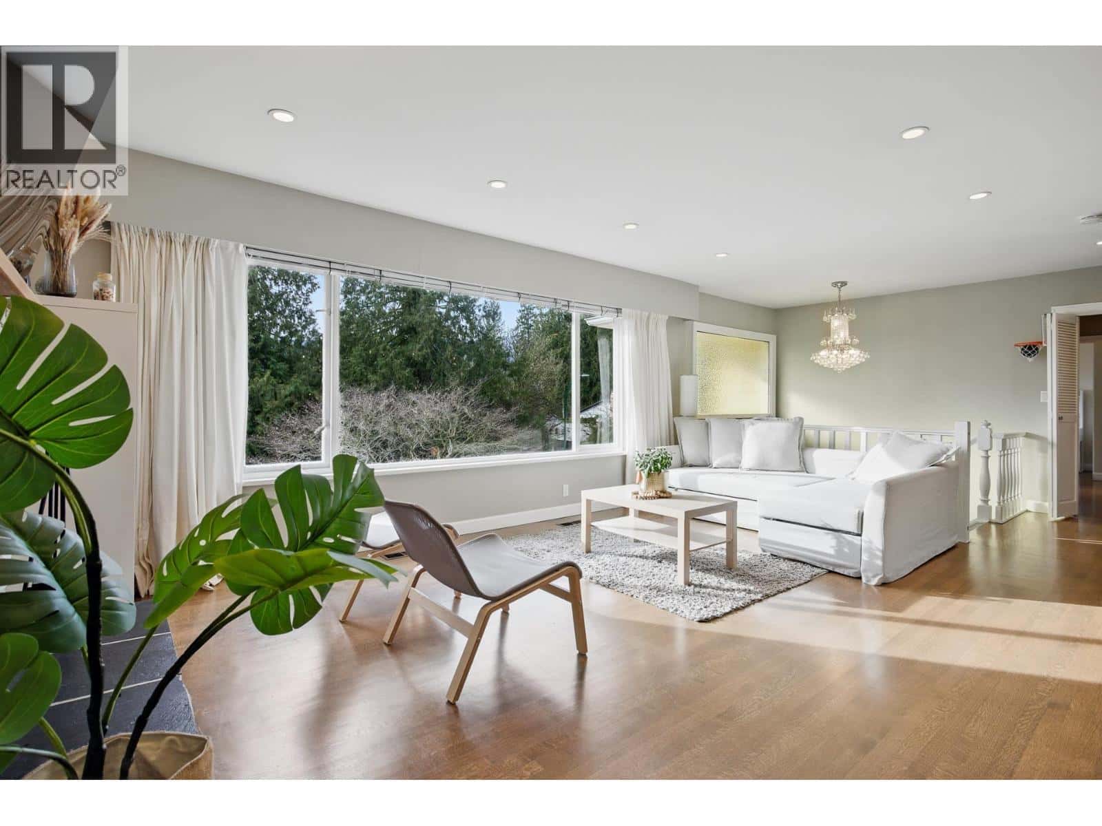 North Vancouver — North Vancouver - Photo 5 of 40