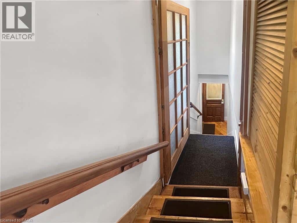 Dunnville — Dunnville - Photo 3 of 8