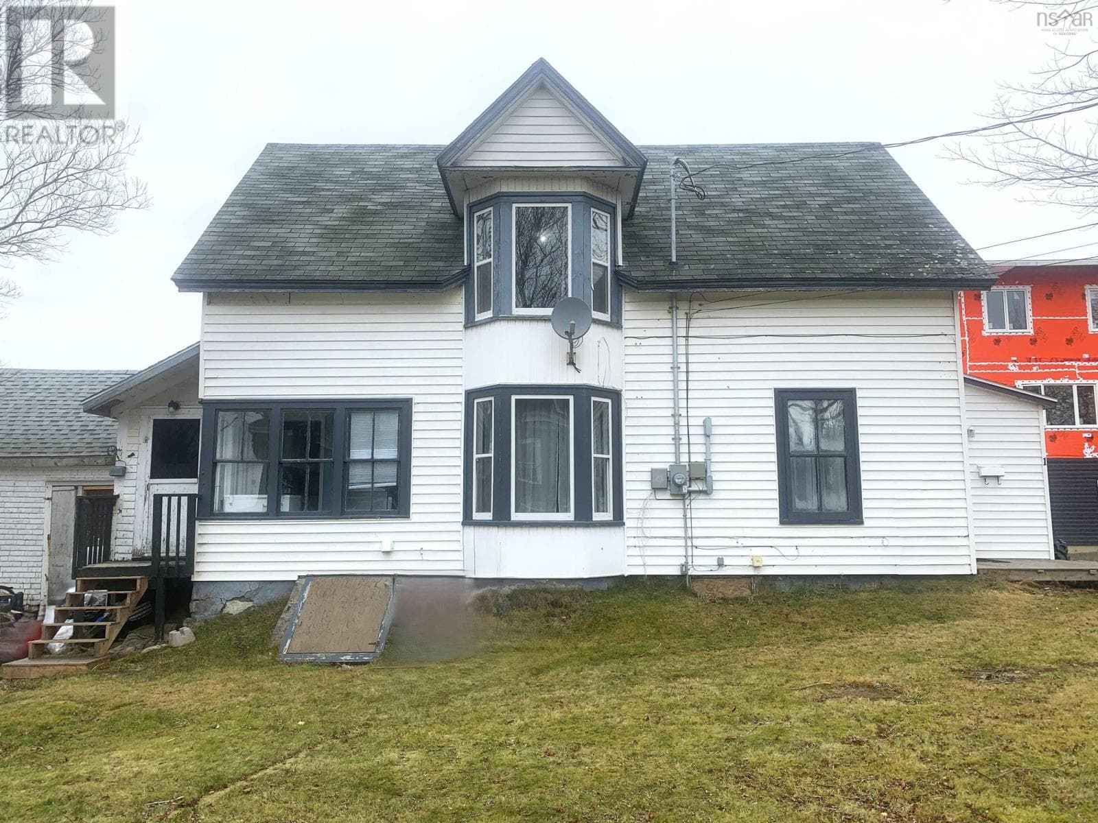 1 Whipple Street — Yarmouth, Nova Scotia - Main photo