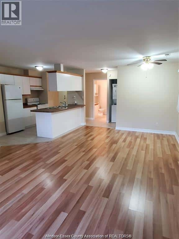 Windsor — Windsor - Photo 3 of 14