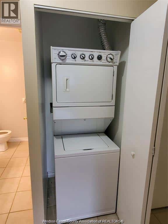 Windsor — Windsor - Photo 4 of 14