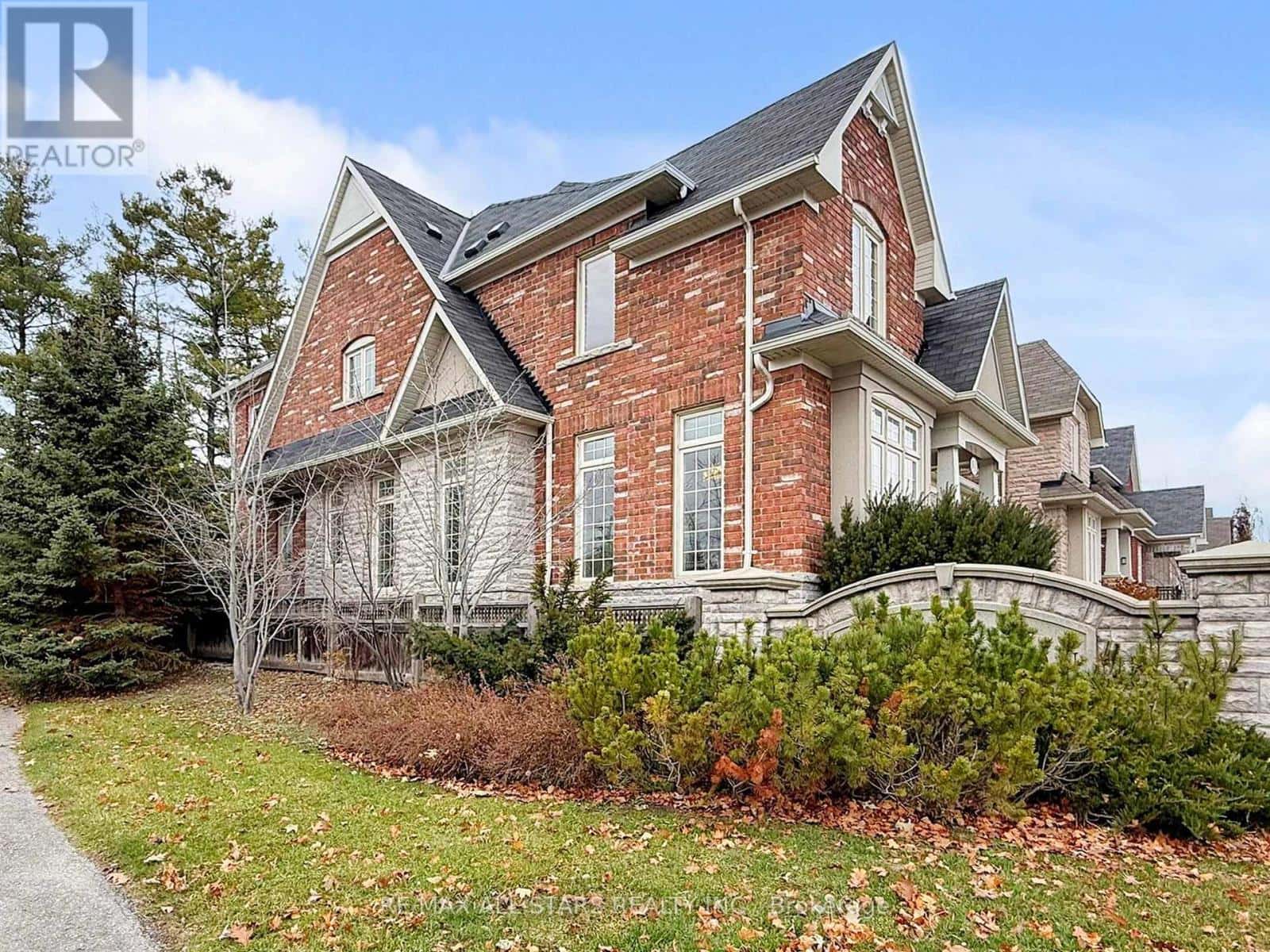 2 YORKTON BOULEVARD — Markham (Angus Glen), Ontario - Photo 2 of 41