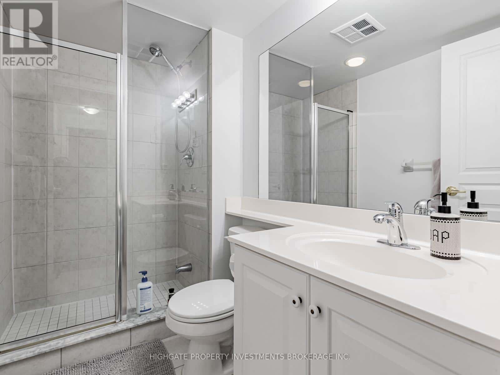 705 - 10 DELISLE AVENUE — Toronto (Yonge-St. Clair), Ontario - Photo 2 of 58