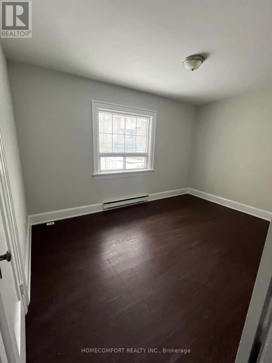 Toronto (Willowdale East) — Toronto (Willowdale East) - Photo 3 of 6