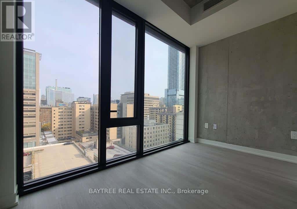 Toronto (Kensington-Chinatown) — Toronto (Kensington-Chinatown) - Photo 5 of 6