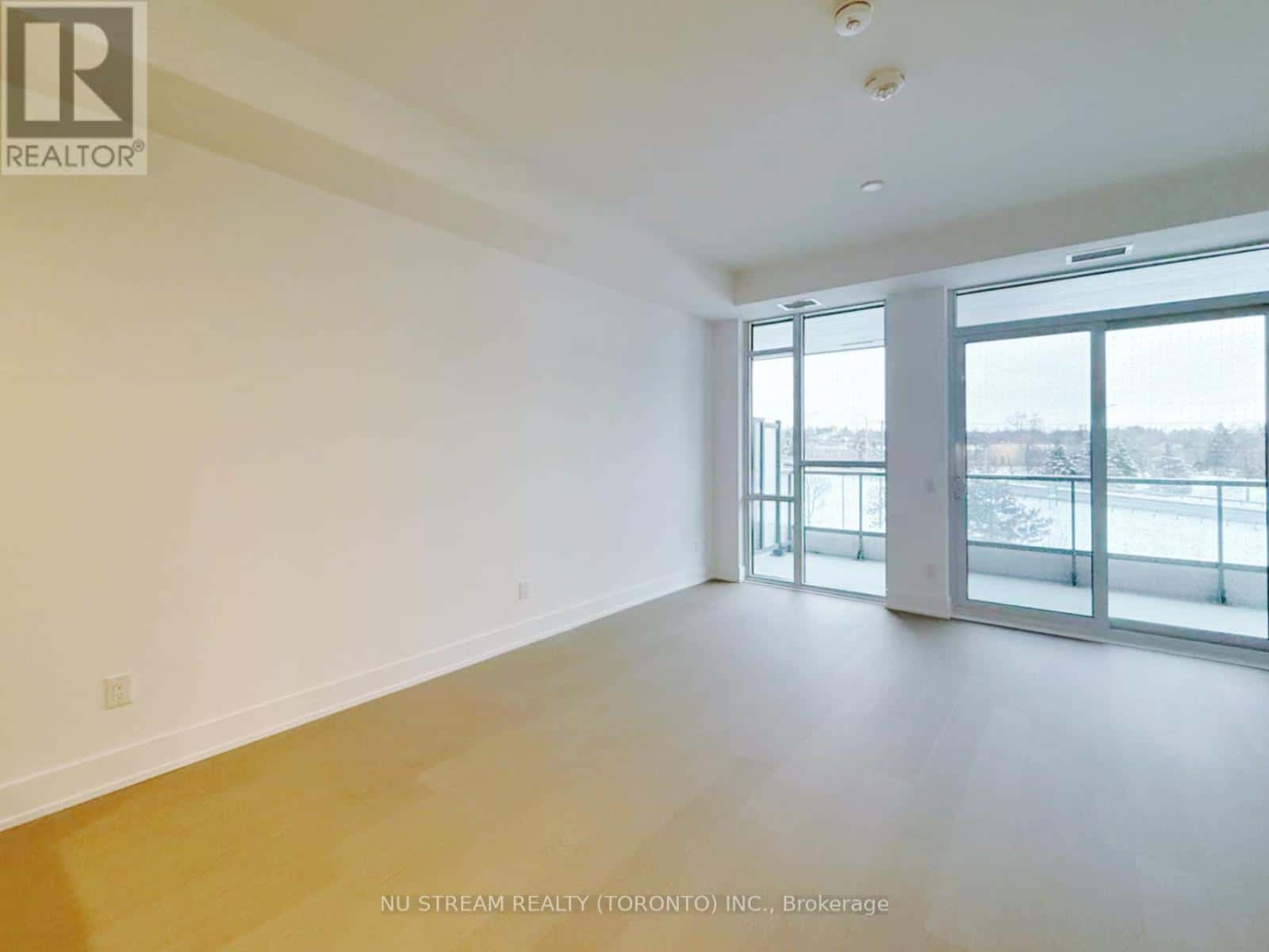 Markham (Royal Orchard) — Markham (Royal Orchard) - Photo 3 of 20