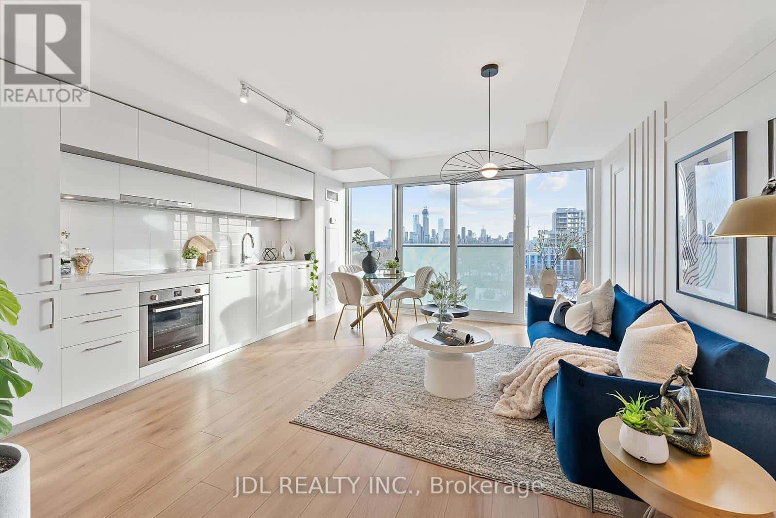 1001 - 99 FOXBAR ROAD — Toronto (Yonge-St. Clair), Ontario - Photo 2 of 47