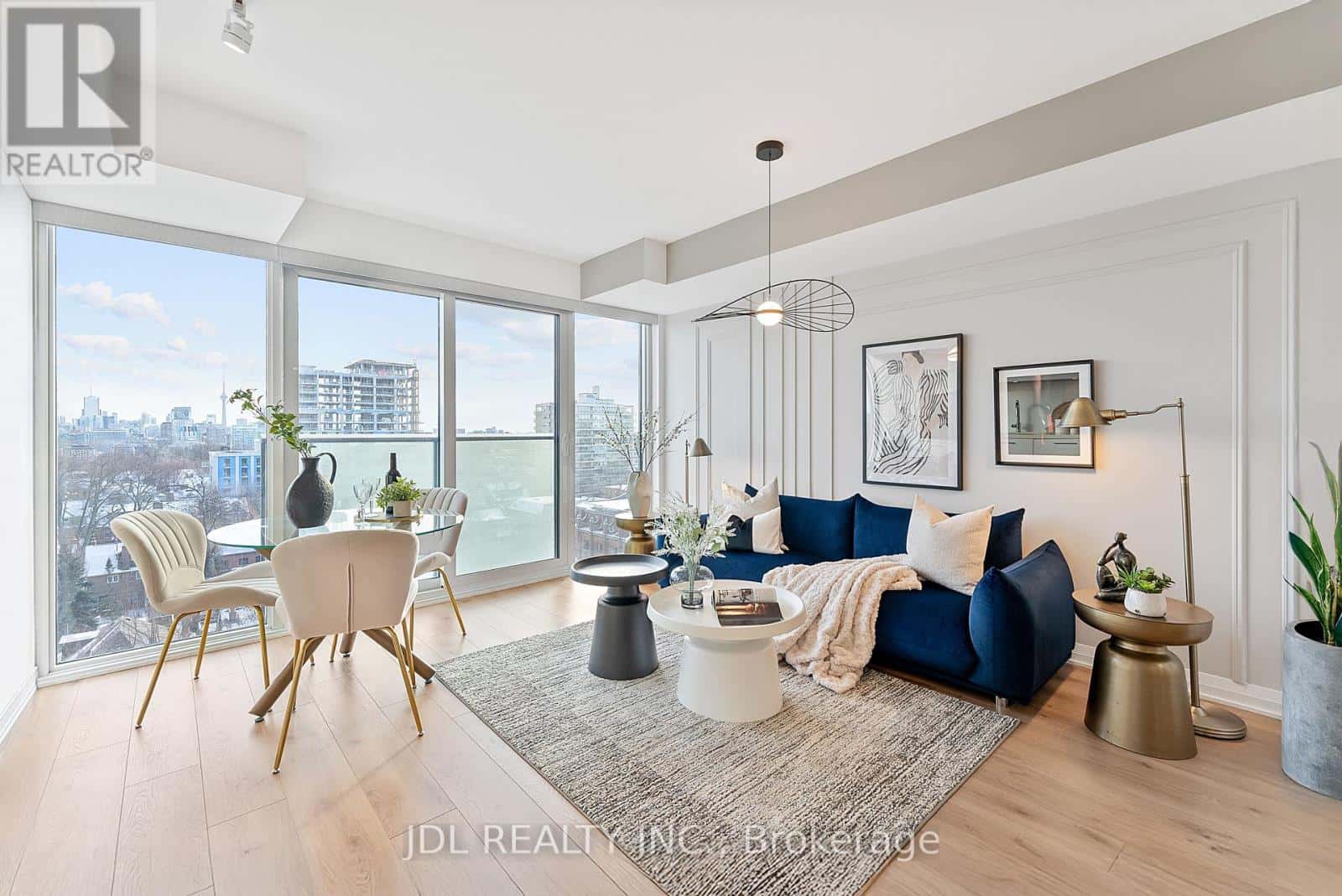 1001 - 99 FOXBAR ROAD — Toronto (Yonge-St. Clair), Ontario - Photo 3 of 47