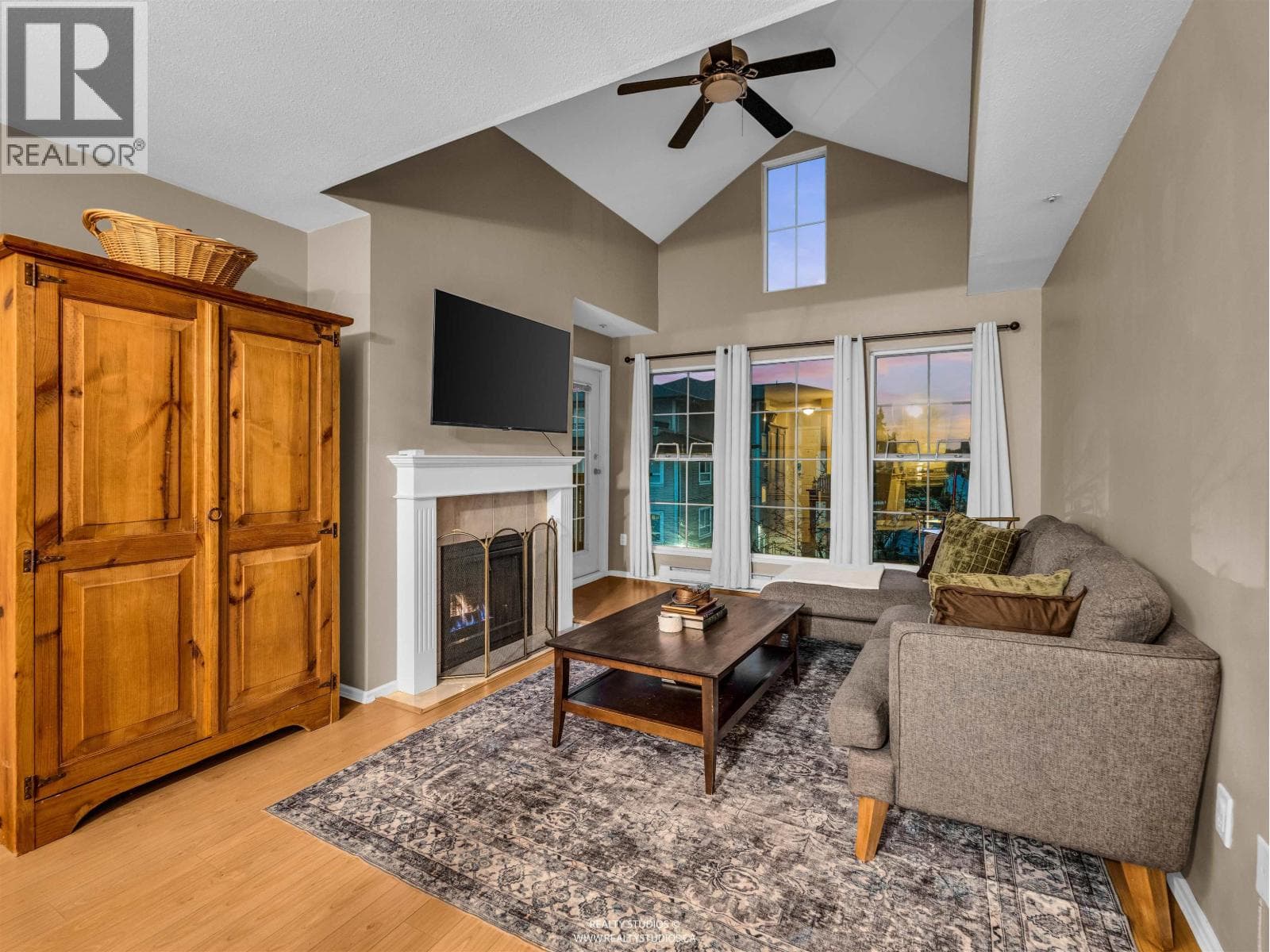 315 888 GAUTHIER AVENUE — Coquitlam, British Columbia - Main photo