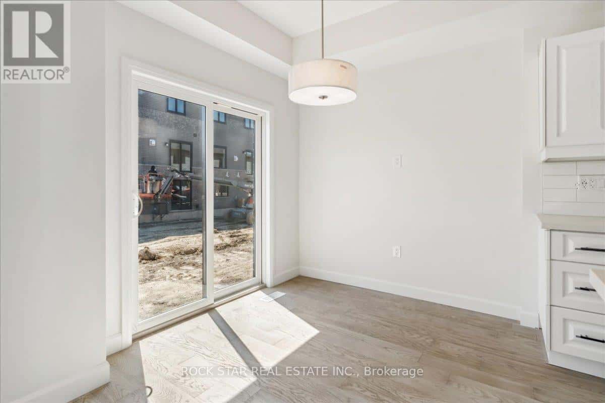 Hamilton (Mountview) — Hamilton (Mountview) - Photo 2 of 33