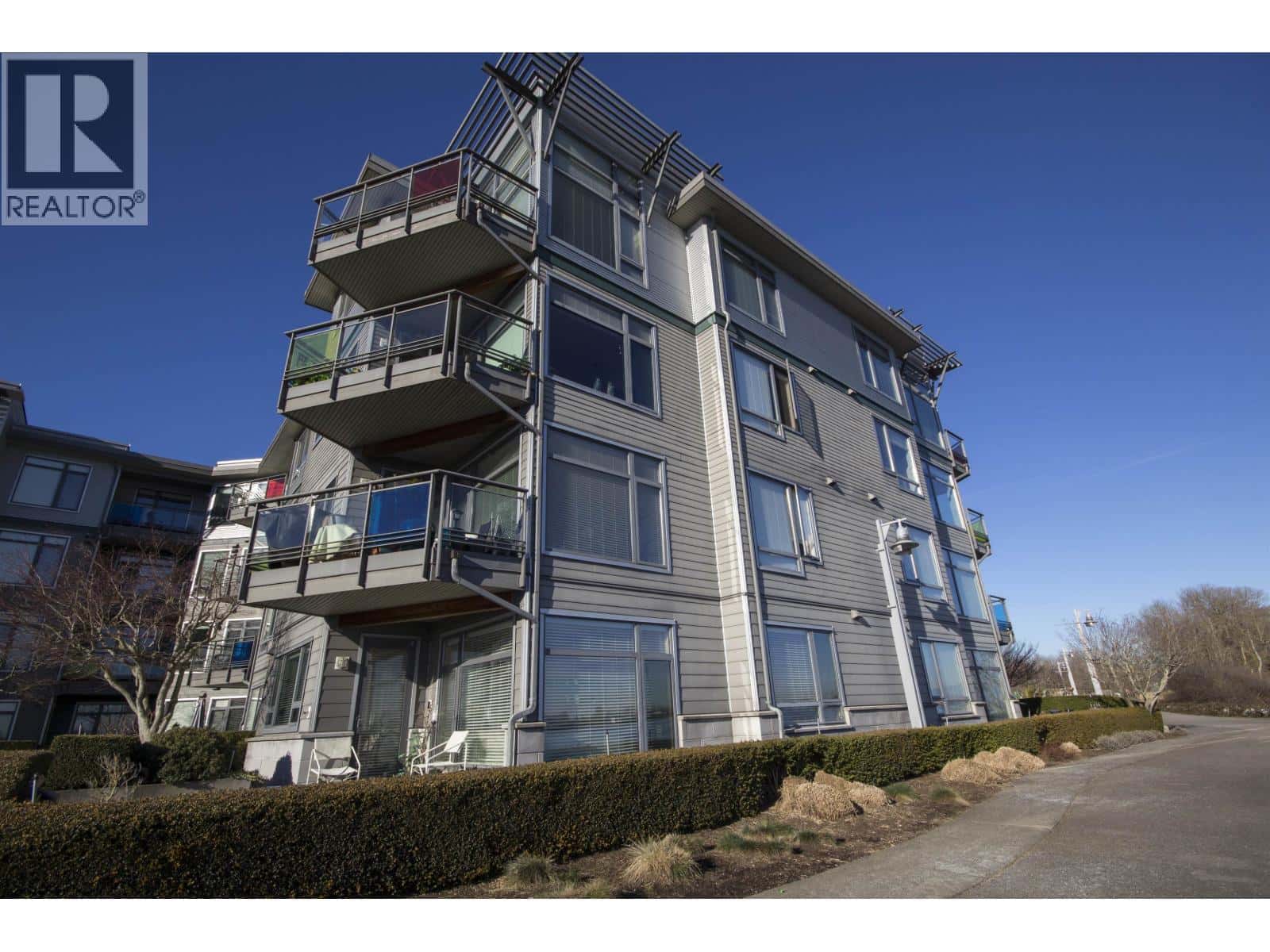 Richmond — Richmond - Photo 2 of 30