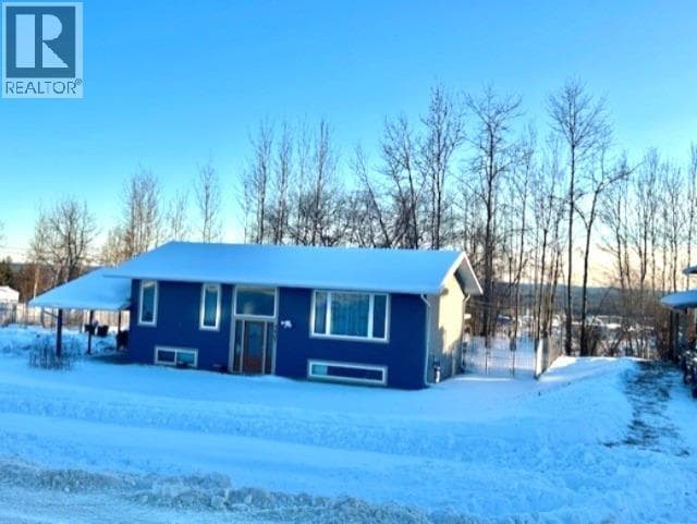 5407 W 54 AVENUE — Fort Nelson, British Columbia - Main photo