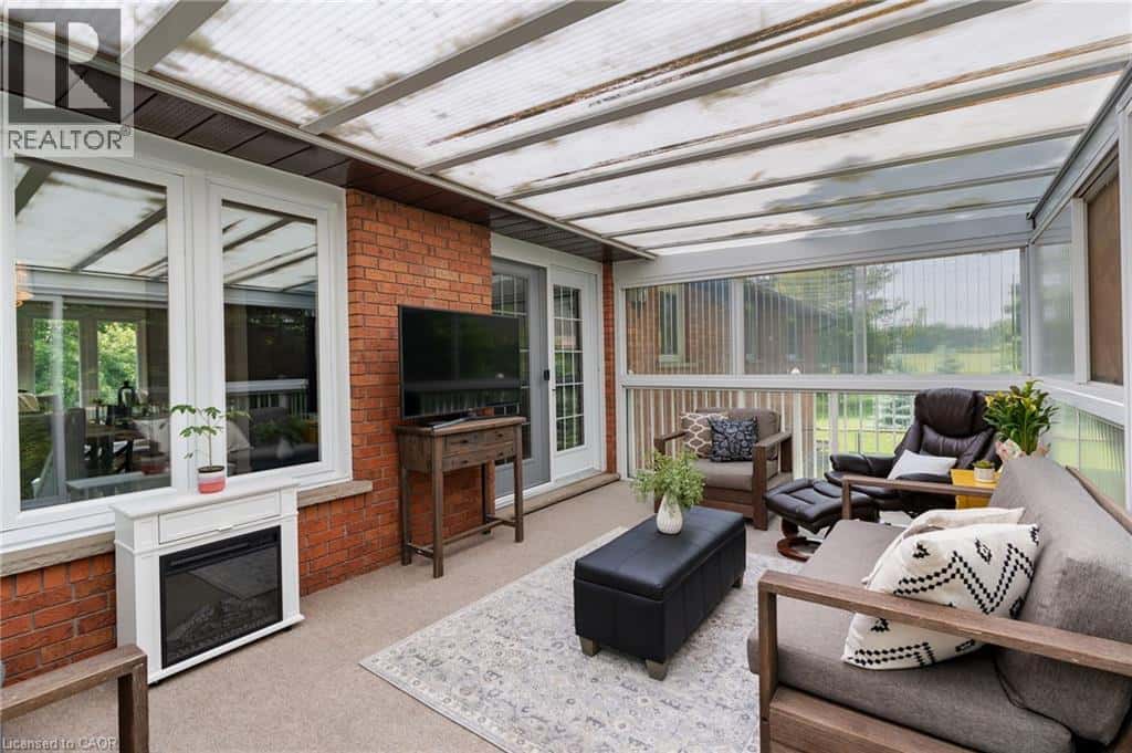 Glanbrook — Glanbrook - Photo 5 of 89