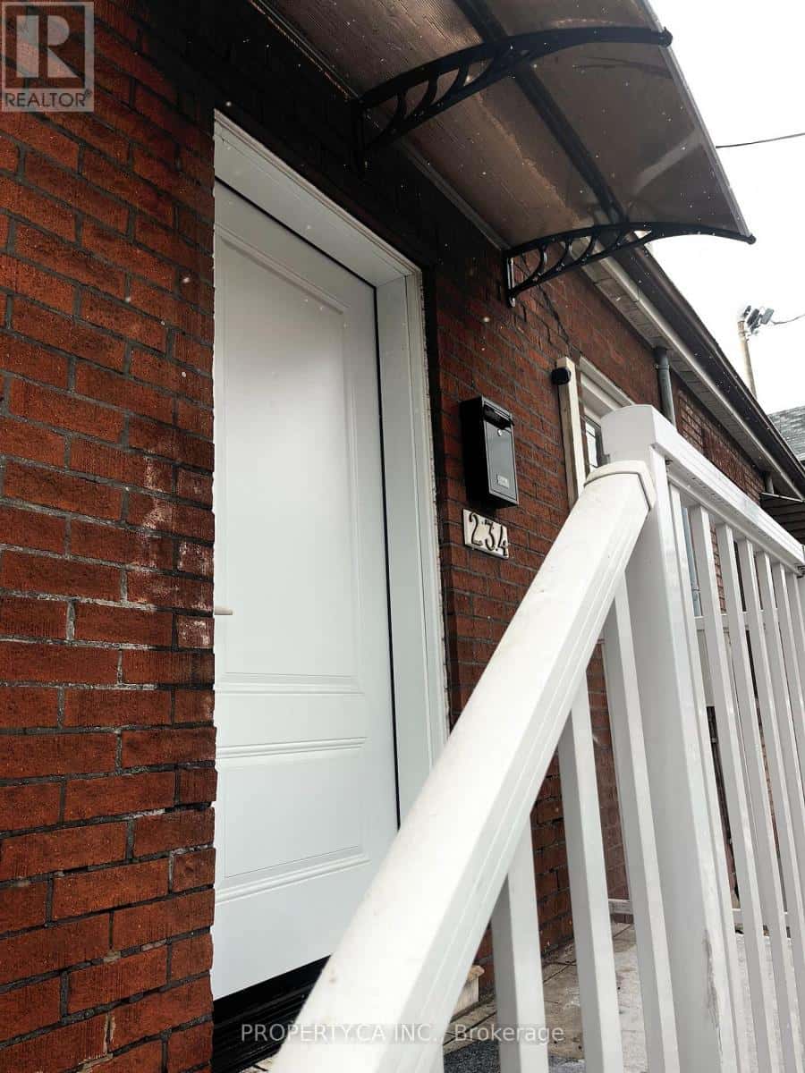 Toronto (Trinity-Bellwoods) — Toronto (Trinity-Bellwoods) - Photo 5 of 21