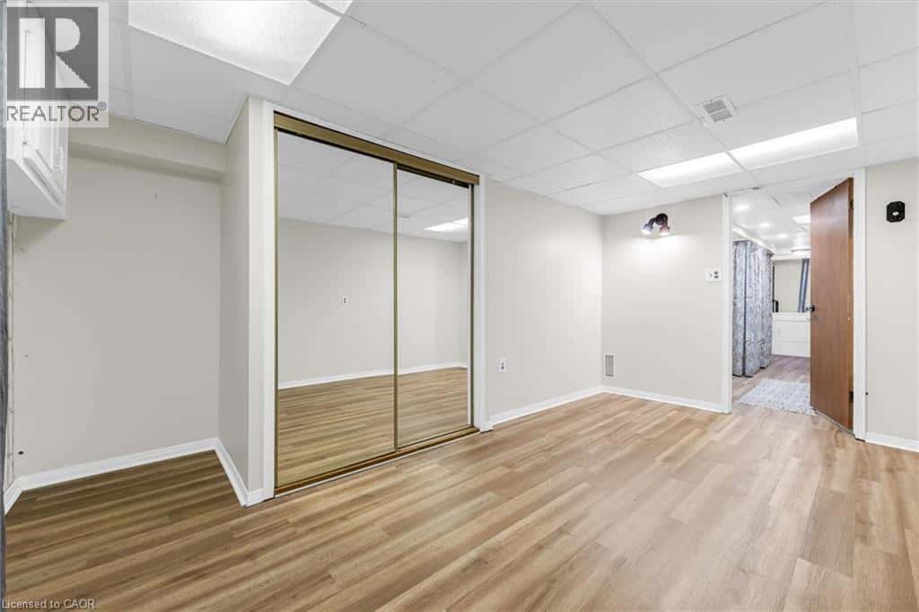 Grimsby — Grimsby - Photo 4 of 27