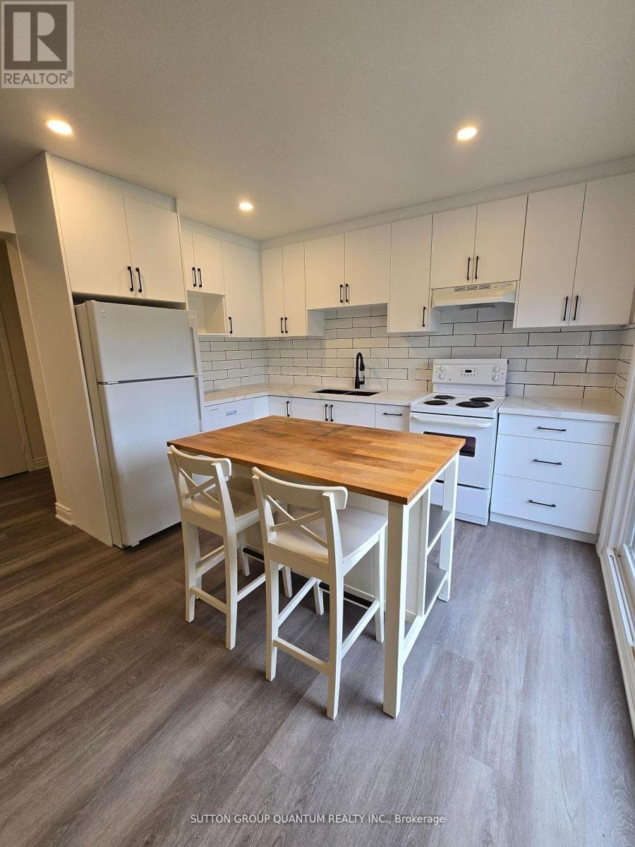 Mississauga (Erindale) — Mississauga (Erindale) - Main photo