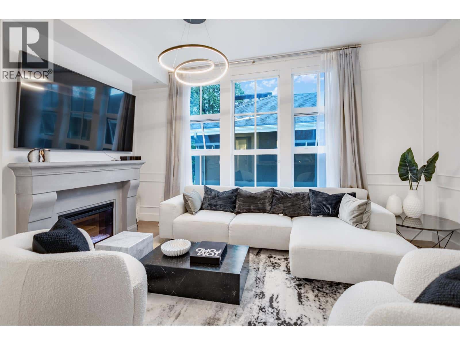 204 1009 LAURIER AVENUE — Vancouver, British Columbia - Photo 5 of 40